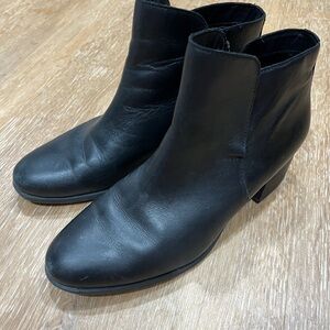Naturalizer Black Leather Ankle Boots